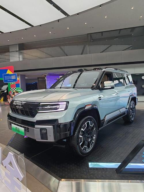 佛山227比亚迪方程豹硬派越野的爆款，英菲尼迪35周年与你共成长